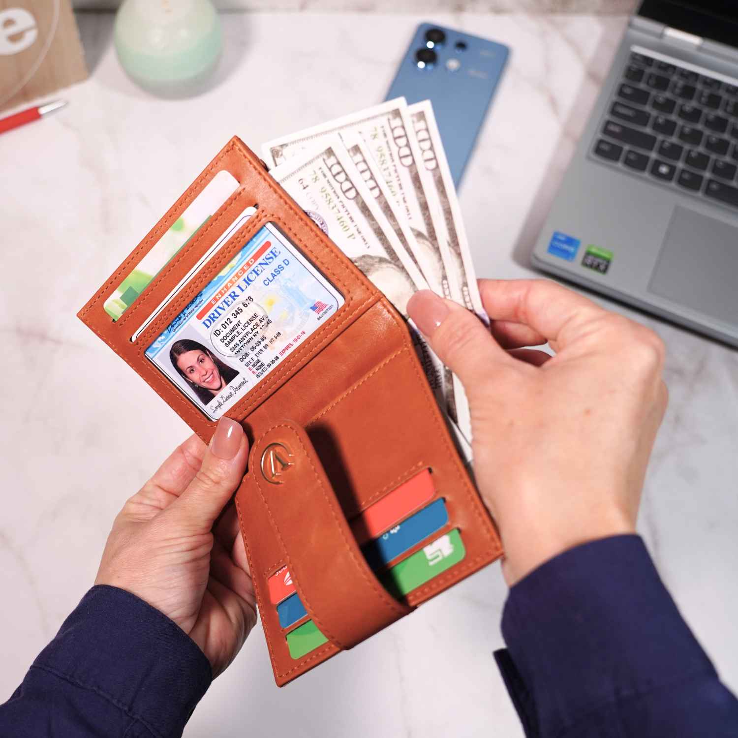 Women's AirTag Wallet Deluxe Smart VN300 - Image 24