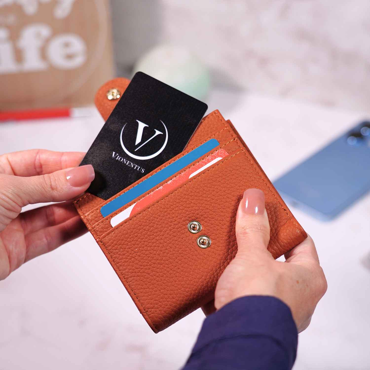 Women's AirTag Wallet Deluxe Smart VN300 - Image 31