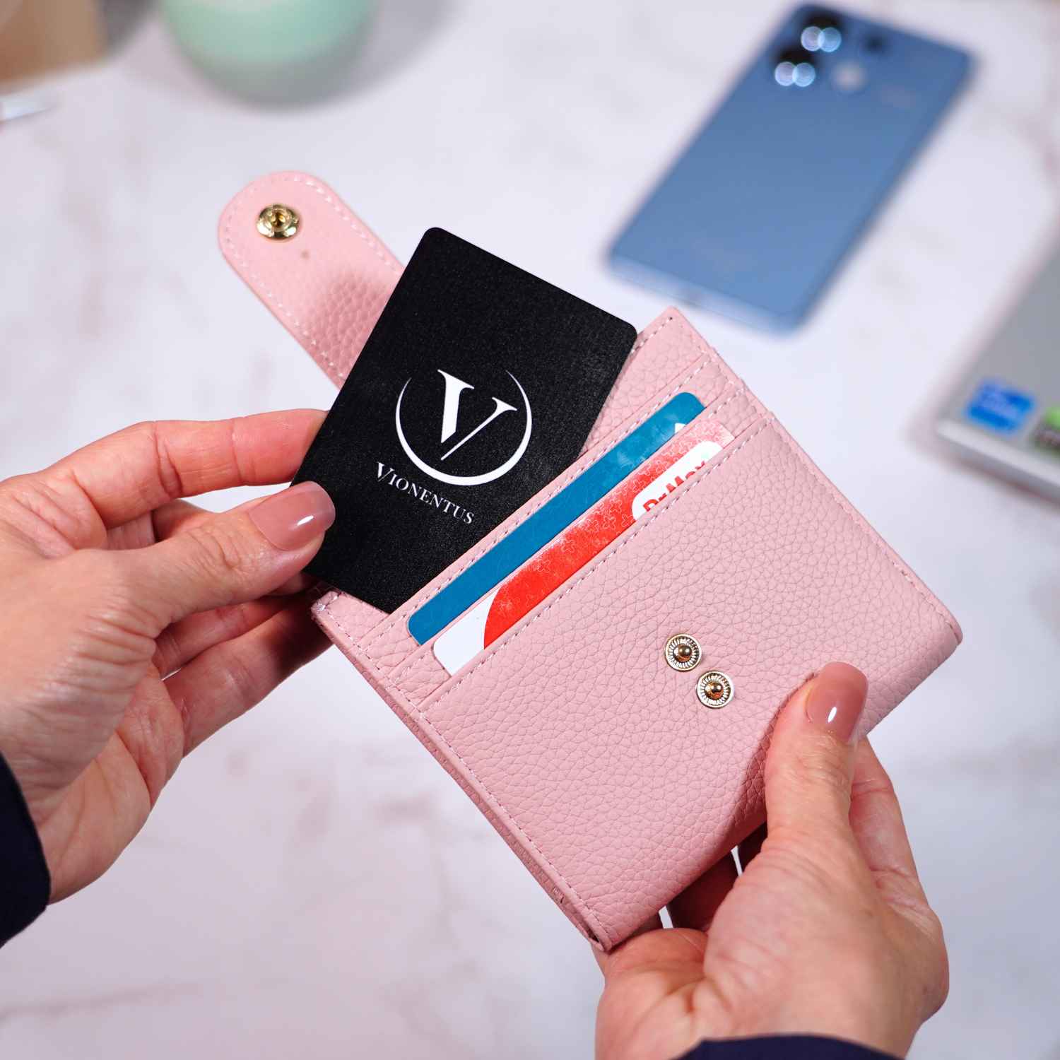 Women's AirTag Wallet Deluxe Smart VN300 - Image 6